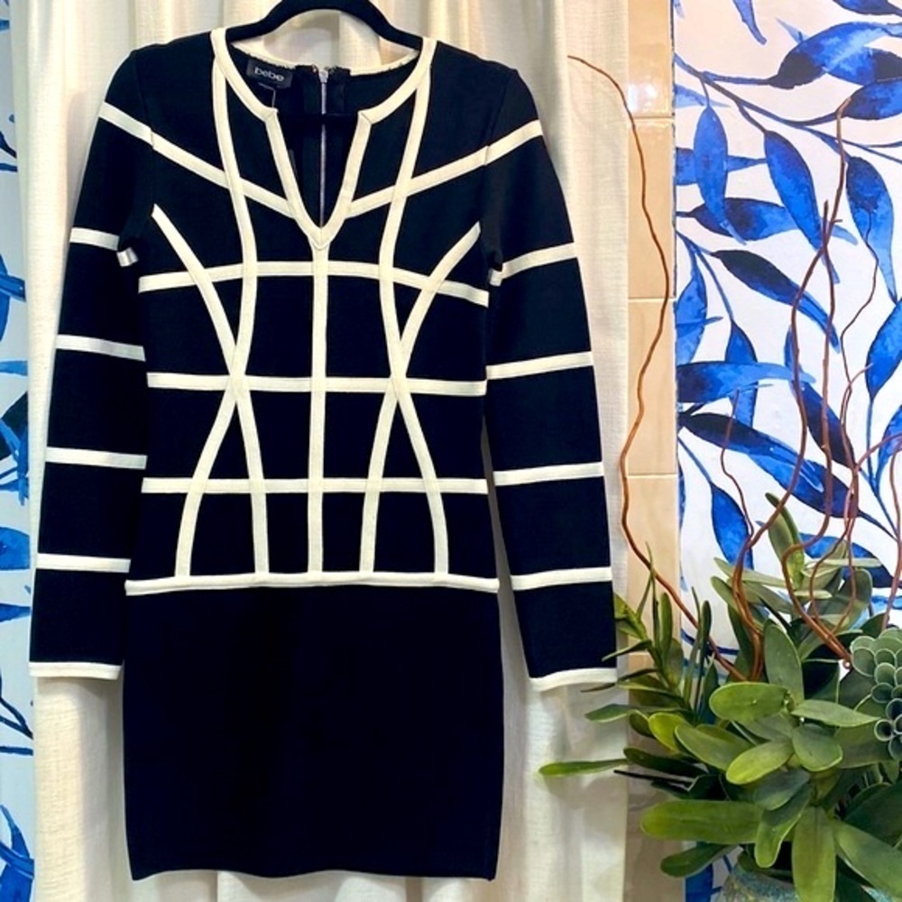 NWT Women’s Bebe Black & White Seamed Bandage Mini Dress Size Small
